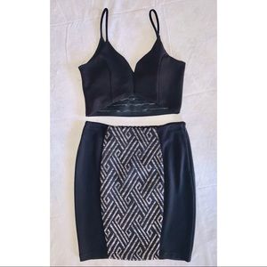 💖3/$20💖 FOREVER 21 BLACK & WHITE SKIRT